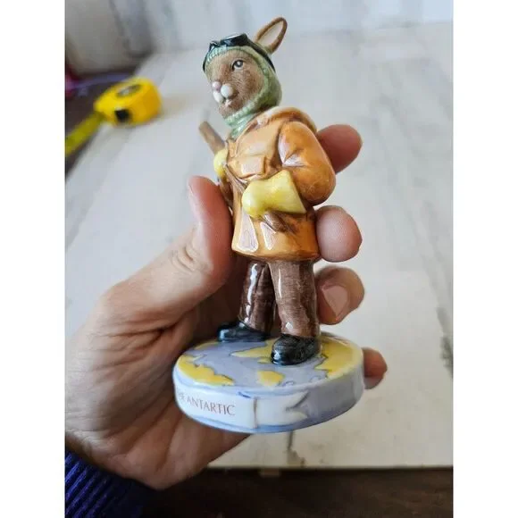 Royal Doulton Scott Antarctica bunnykins explorer DB 418 RARE bunny statue figur